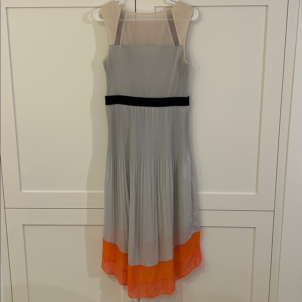 BCBGMAXAZRIA Dress - Alicia Pleated size 10 - Picture 6 of 7